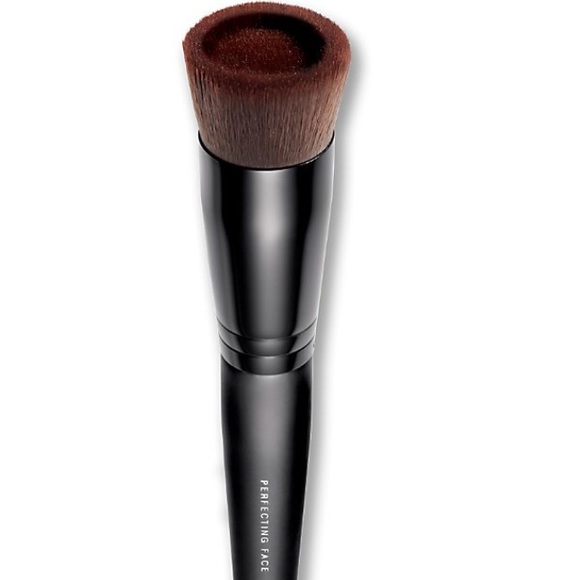 Bare minerals perfecting brush