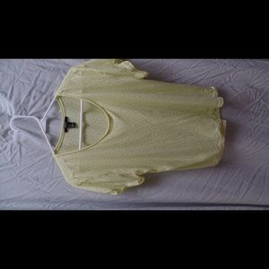 Shear yellow pokadot tee-shirt