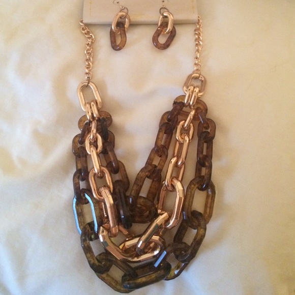 Tortoise shell and rose gold jewelry set