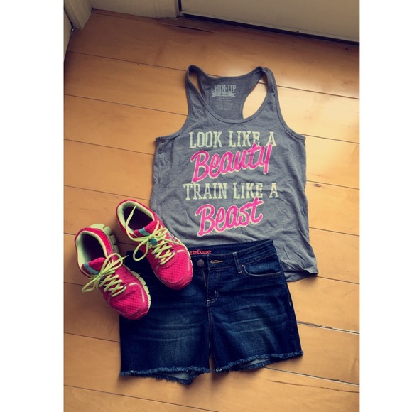 ❤️ 3 hour sale workout tank top size med Chin Up