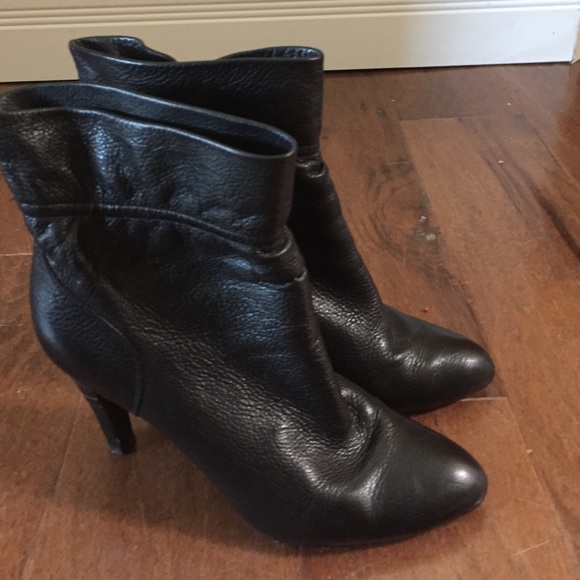Via Spiga Shoes - Sz 6 Via Spiga booties
