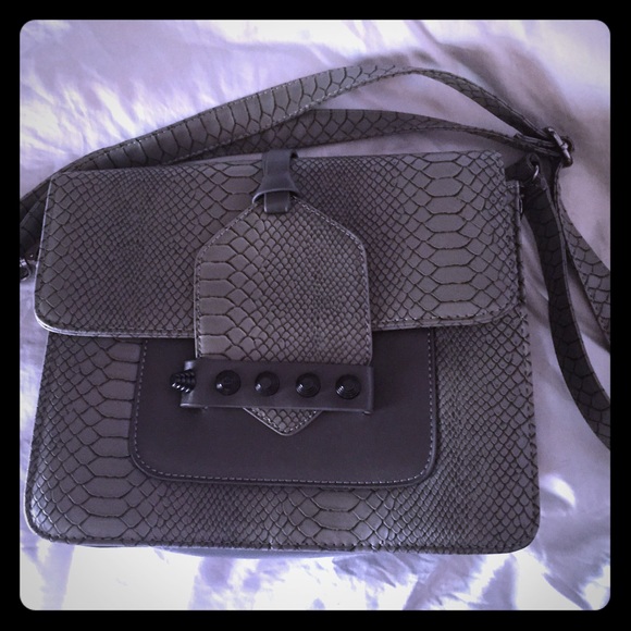 Nila Anthony Purse