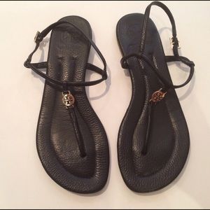 Tory Burch Sandals in Black Leather with Gold Logo