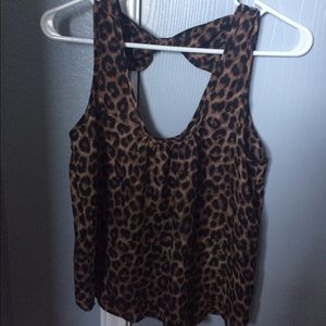 CLOSET CLEAN OUT FLOWY CHEETAH PRINT TOP WITH BOW