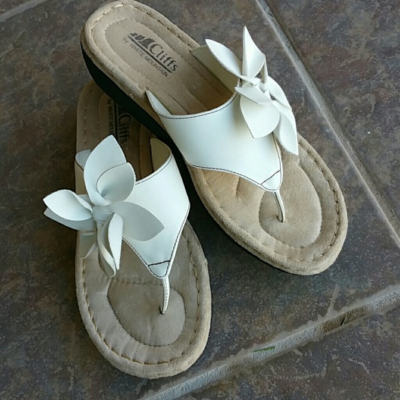Cliffs by White Mountain  Shoes - 🆕 Cliffs by White Mountain Wedge Sandal