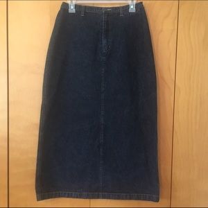 🎈SOLD🎈 long dark denim Jean skirt Chico's size 1