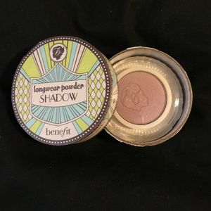 Benefit long wear powder shadow