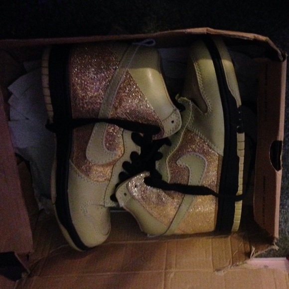 Nike dunk HI - Picture 2 of 4