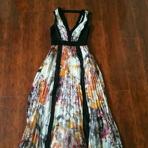 Bebe Pleated Floral Gown Size 2