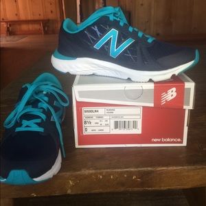 New Balance 690 V4 running shoe