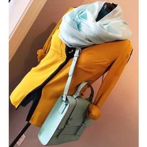 Vince Camuto leather cross body bag.