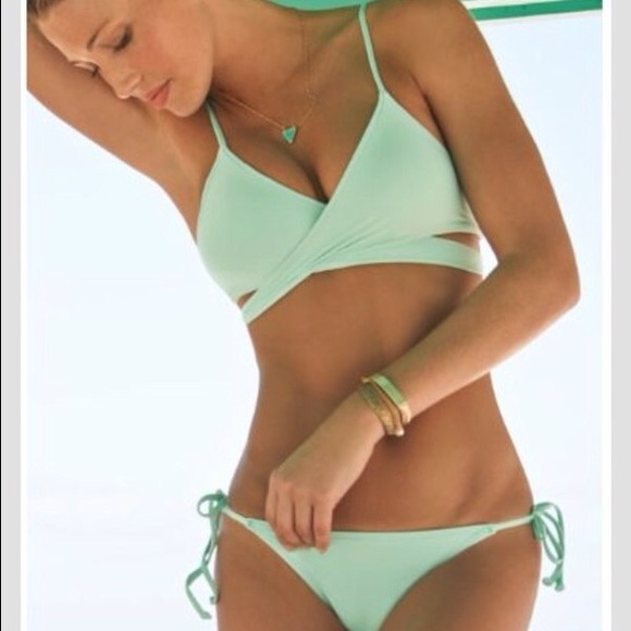 🎊HP🎊Solid Lace Up Cross Sexy Bikini Set - Picture 1 of 4