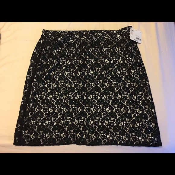 Black and White skirt new with tags