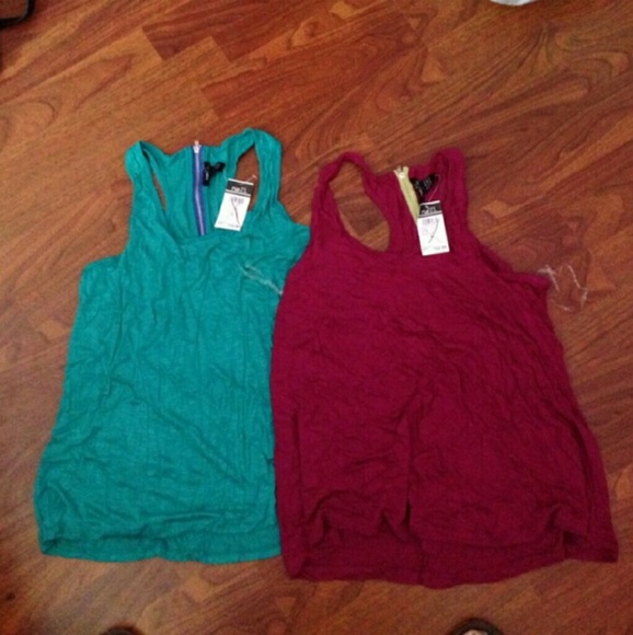 NWT 2 Rue 21 Tanks