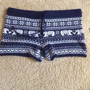 Polar bear/winter patterned sleep shorts