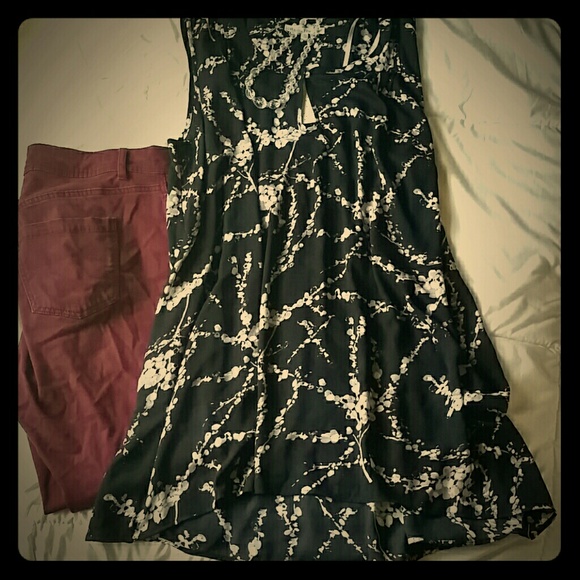 Fits 1-3x Abstract floral sleeveless tunic NWT