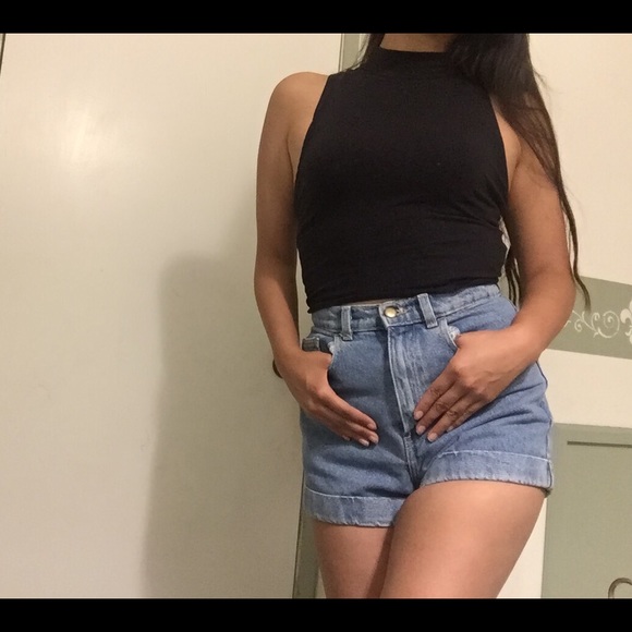 Turtle neck cropped tops - Picture 4 of 4