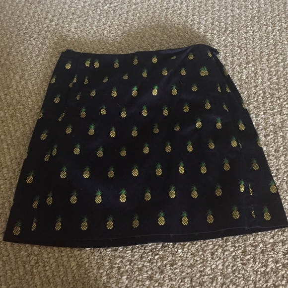 Navy pineapple jcrew skirt!!