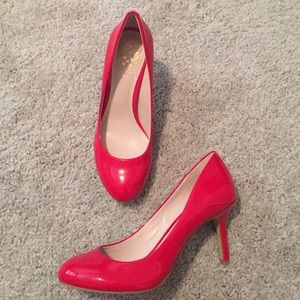 BN Vince Camuto Round Toe Patent Pump👠👠👠
