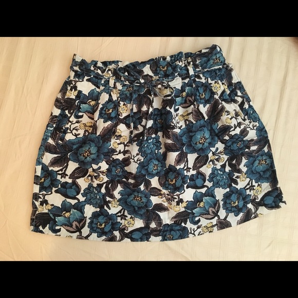 Beautiful summer skirt: Loft