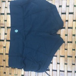 Lululemon hot yoga shorts
