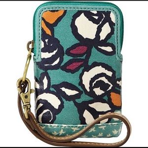 NWOT Fossil Key-Per Rose Pattern Wristlet