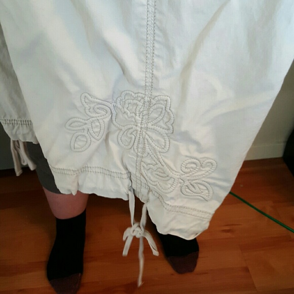 Capri's - Picture 4 of 4