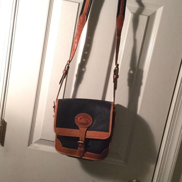 Dooney & Bourke satchel bag