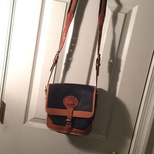 Dooney & Bourke satchel bag