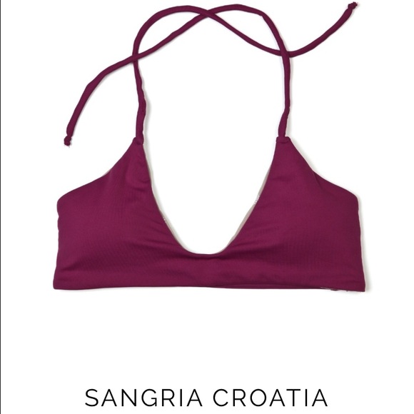 LOOKING FOR SMALL (ANY COLOR) CROATIA TOP