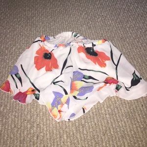 Floral boutique shorts😍