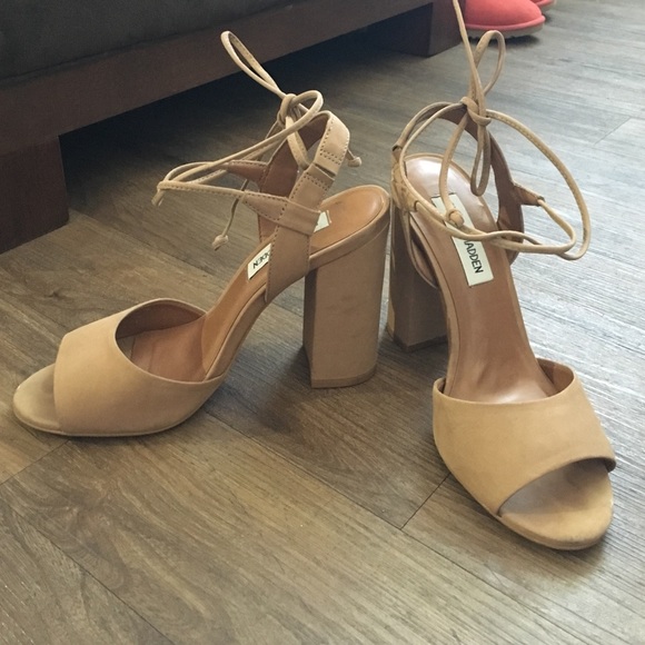 Steve Madden "Serrina" Chunky Heel Size 6