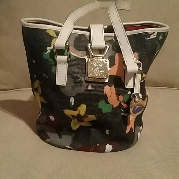 Dooney & bourke bucket bag