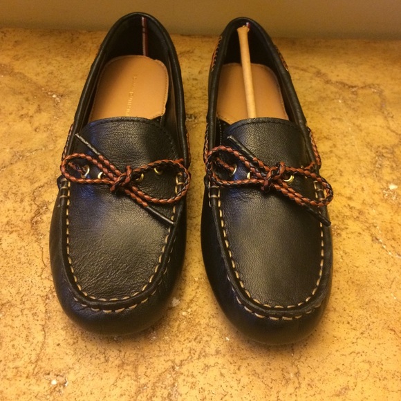 Tommy Hilfiger leather women's loafers