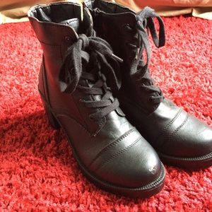 Black platform booties ✨