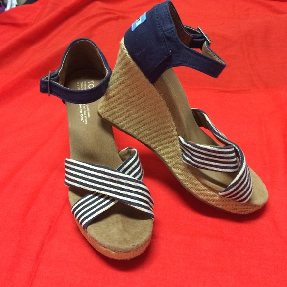 TOMS Shoes - TOMS Wedges SZ 7