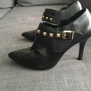 High Heeled Pointy Toe Guess Booties
