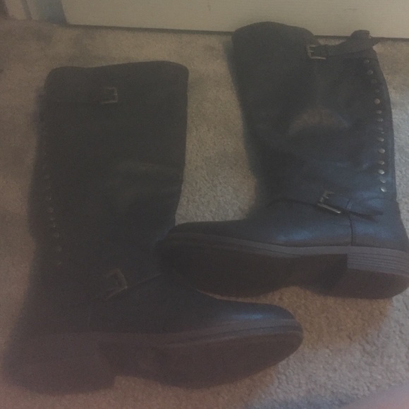 Boots! - Picture 4 of 4