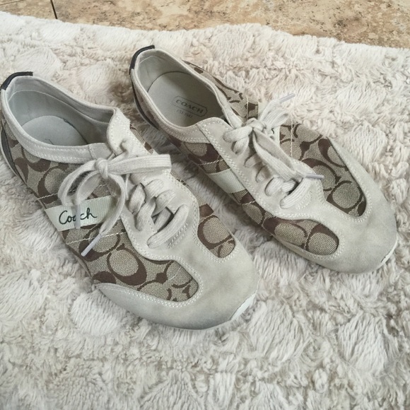 Coach tennis shoes size 9