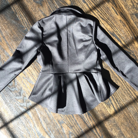 Single Button Ruffle Blazer - Picture 2 of 2