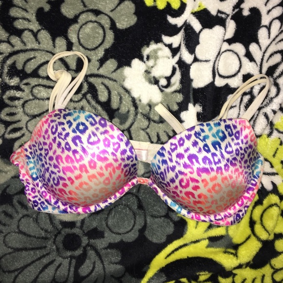 VS PINK Multicolor Leopard Bra