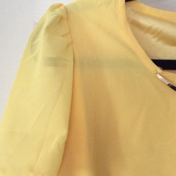 Yellow top - Picture 4 of 4