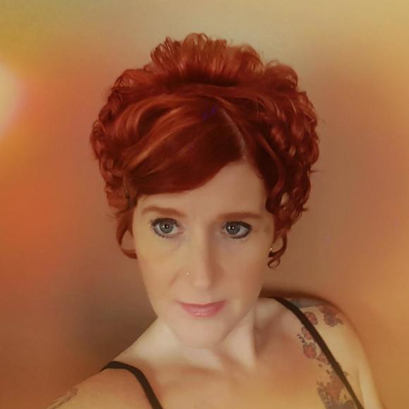 Meet your Posher, Karen - Picture 1 of 1