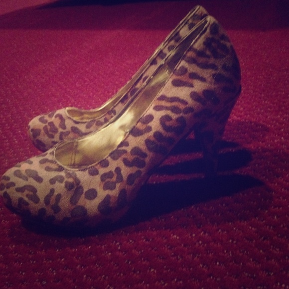 Brand new cheetah print shoes