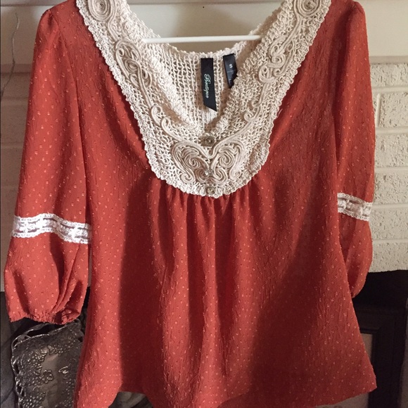 Adorable Vintage Top!