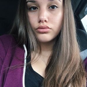 Meet your Posher, Briana