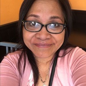 Meet your Posher, Natividad