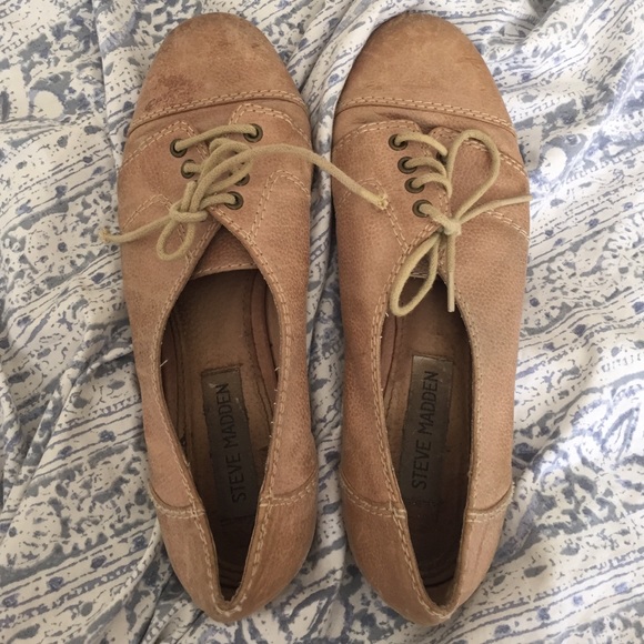 Steve Madden brown flats