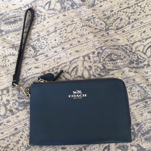NWOT blue coach Wristlet