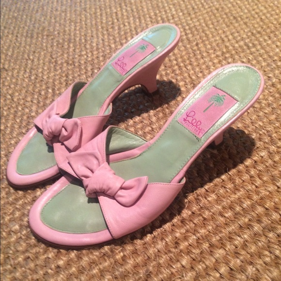 LILLY PULITZER Lt Pink Tie Front Leather Wedge 7